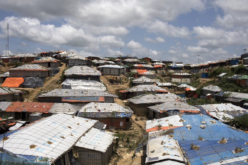 Una colossale crisi di povertà e della salvaguardia dei bambini causata dal COVID-19 si sta dispiegando in Bangladesh mentre 164 milioni di persone rimangono in isolamento