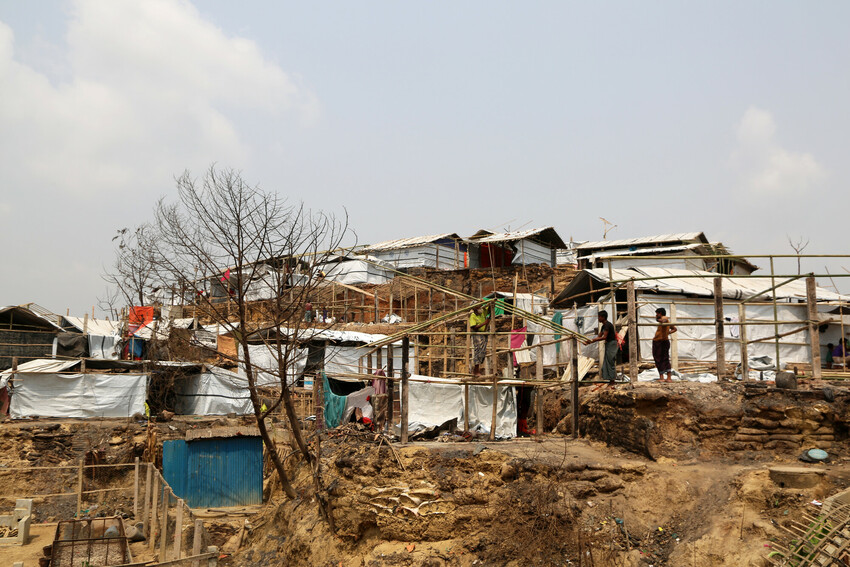 Qual’è la situazione a Cox Bazar un mese dopo l’incendio?