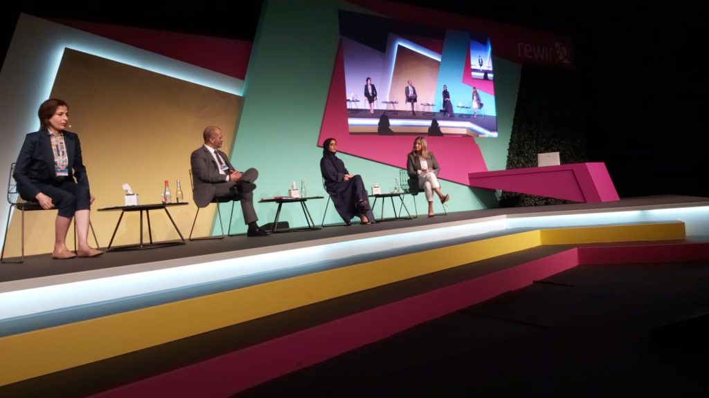 L’importanza di formare giovani donne e ragazze nel settore delle energie rinnovabili
