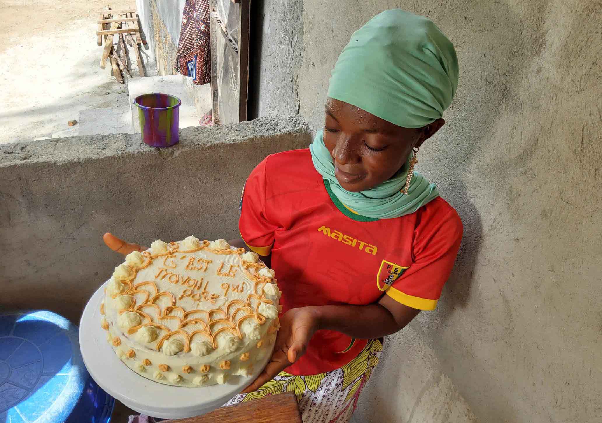 Dall’abbandono scolastico a imprenditrice nella produzione di torte