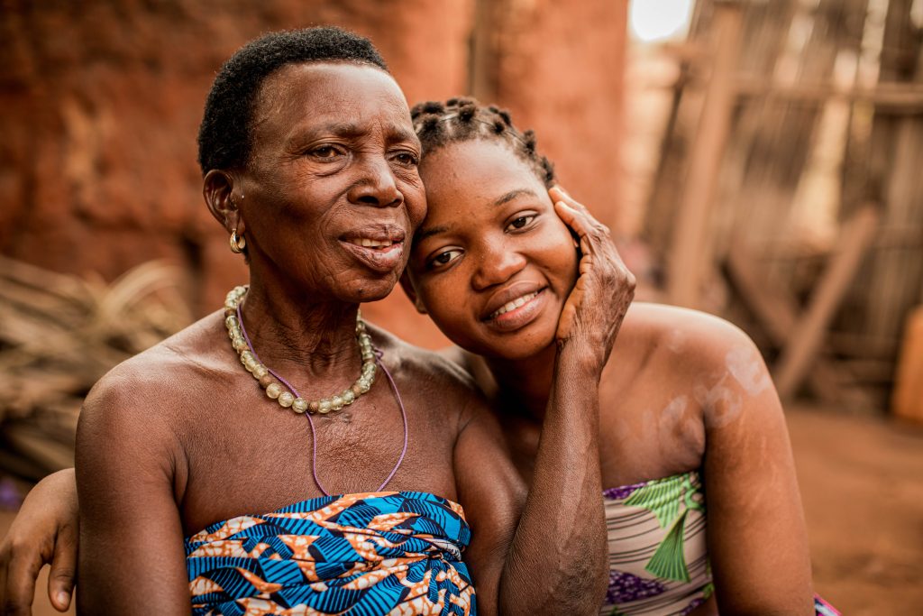 Plan International avverte che le bambine e le ragazze dedicano 550 milioni di ore al giorno al lavoro di cura non retribuito Plan International avverte che le bambine e le ragazze dedicano 550 milioni di ore al giorno al lavoro di cura non retribuito