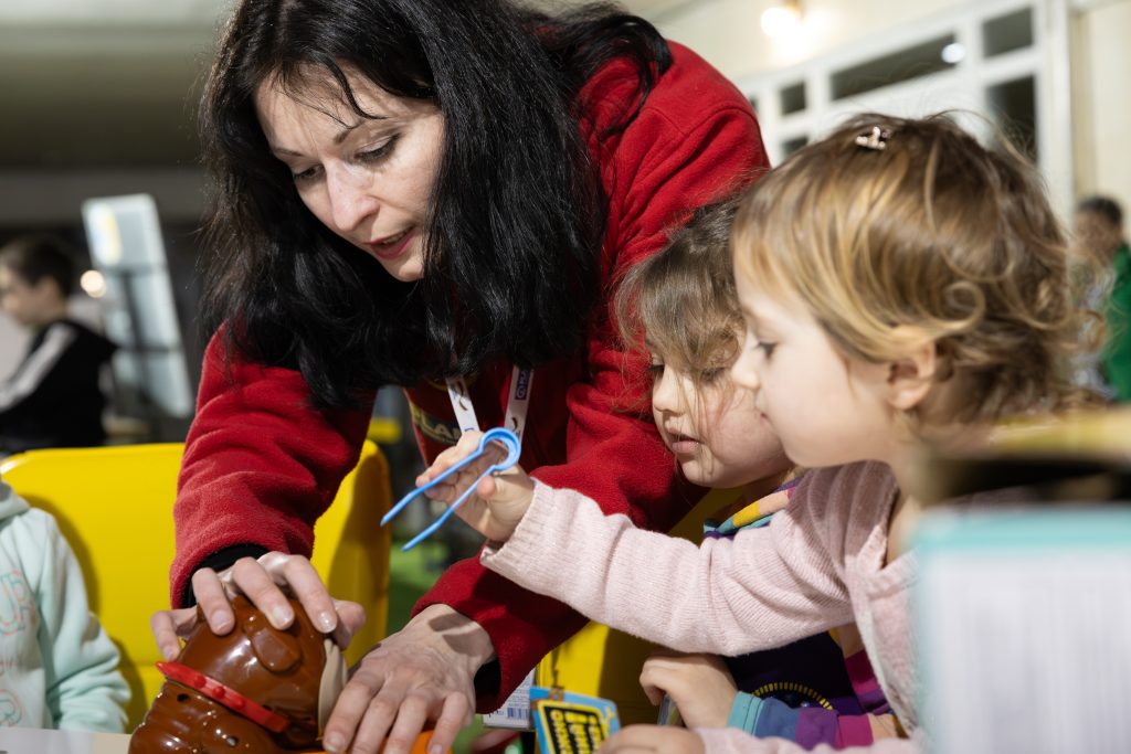 Rischiamo di perdere un’intera generazione: i bambini in Ucraina affrontano una crisi di salute mentale