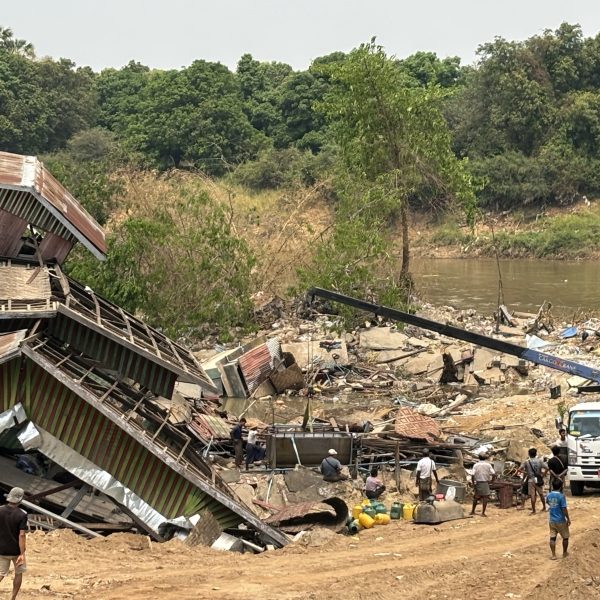 A un anno dal terremoto in Myanmar, migliaia di ragazze e donne sono ancora in pericolo mentre la ricostruzione procede a rilento