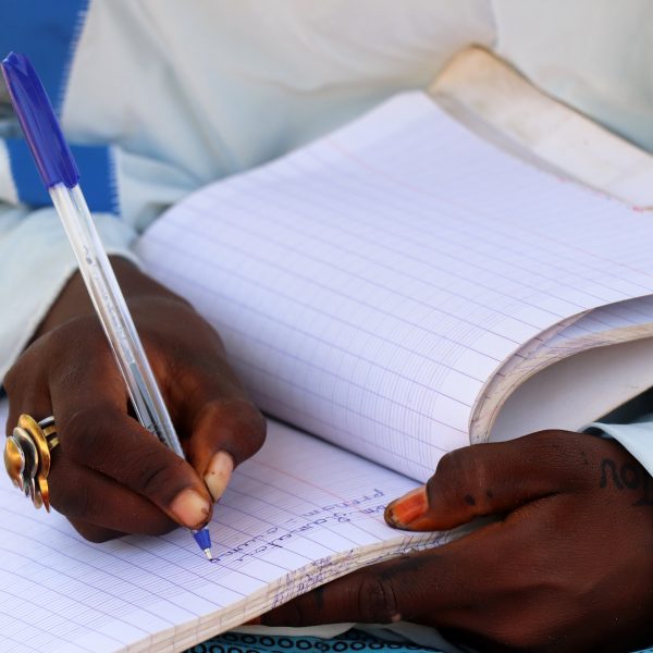 Plan condanna l’ondata di attacchi alle scuole in Nigeria