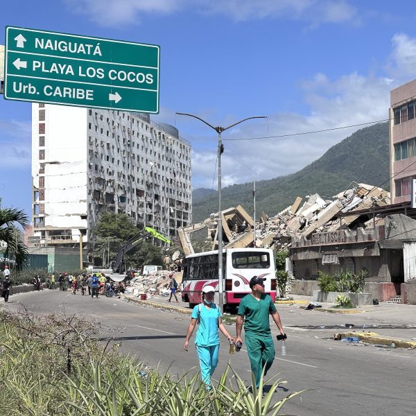 A quasi due settimane dai terremoti in Venezuela, migliaia di bambine e bambini hanno bisogno di protezione e sostegno umanitario